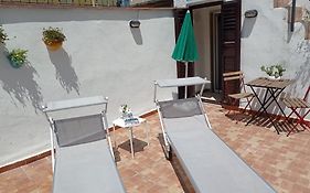 Bari Guest House